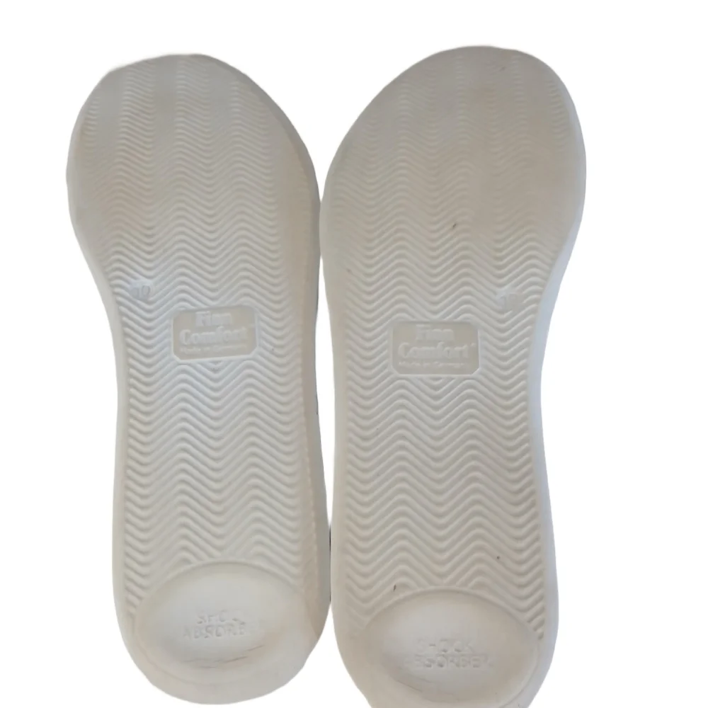 Finn Comfort minimal white